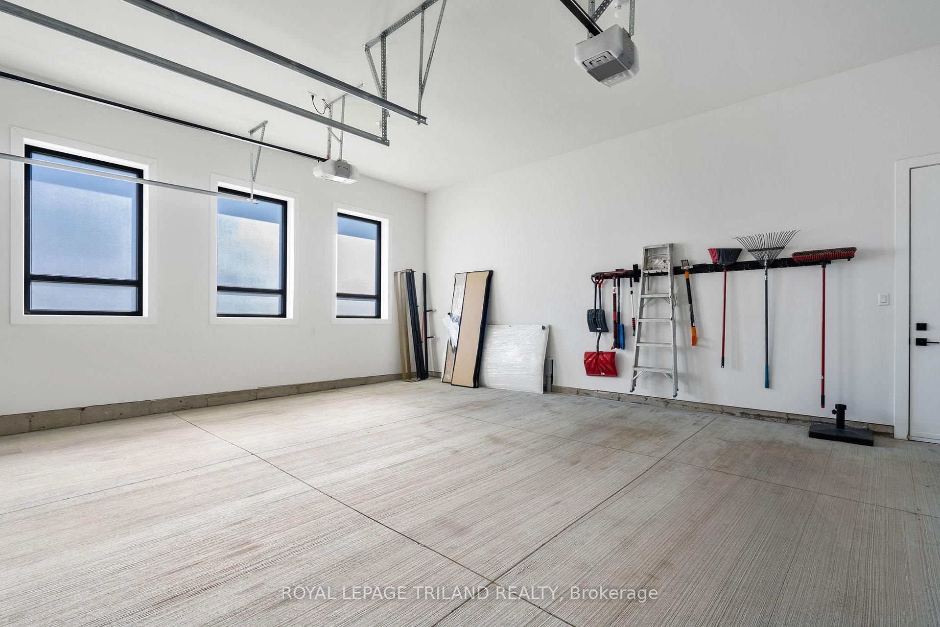 Photo 38 of 3455 Grand Oak Crossing, London, South V — HOMEH