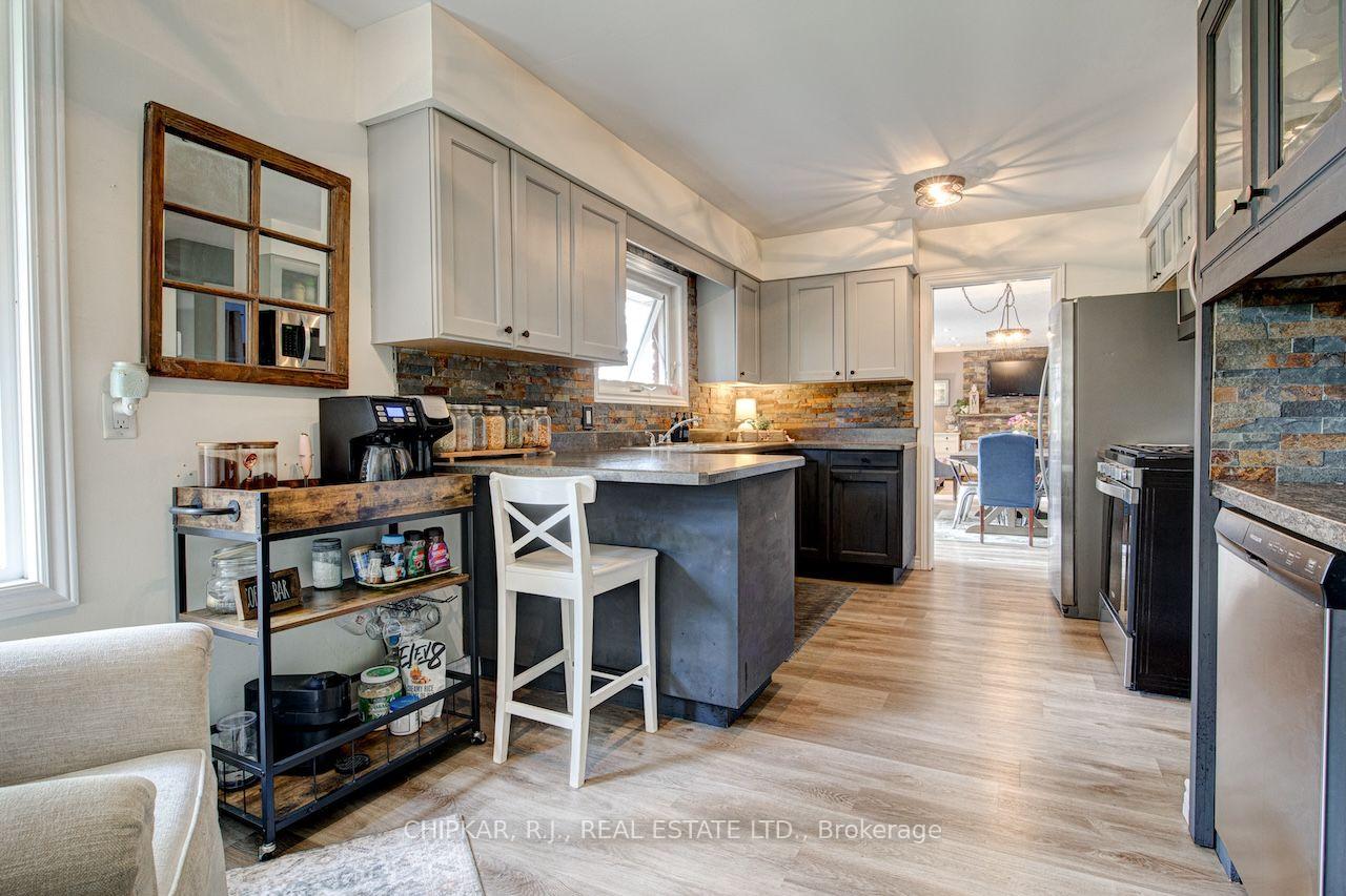Photo 12 of 516 Governor's Road E, Brant, Paris — HOMEH