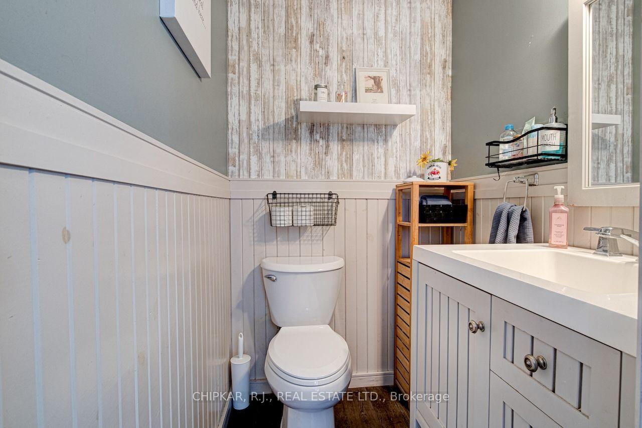 Photo 18 of 516 Governor's Road E, Brant, Paris — HOMEH