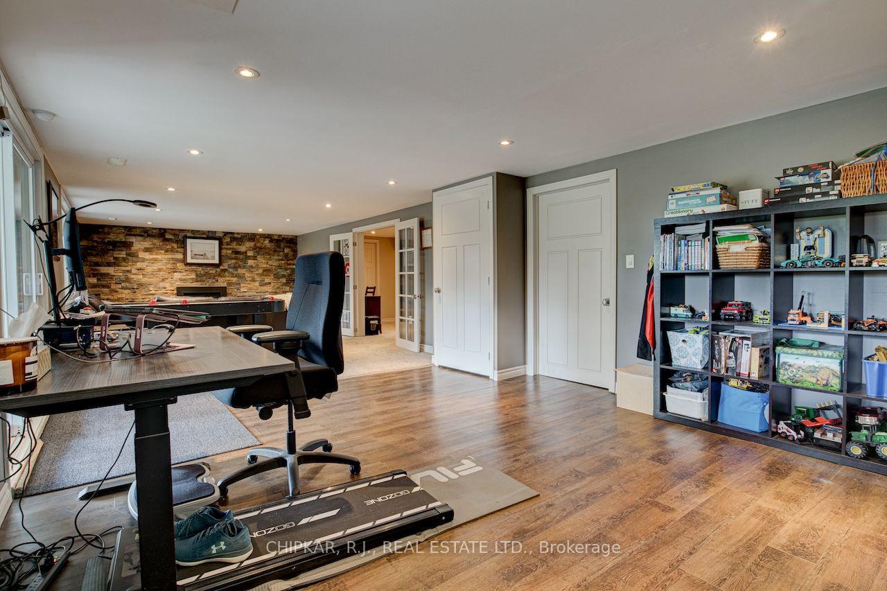Photo 26 of 516 Governor's Road E, Brant, Paris — HOMEH