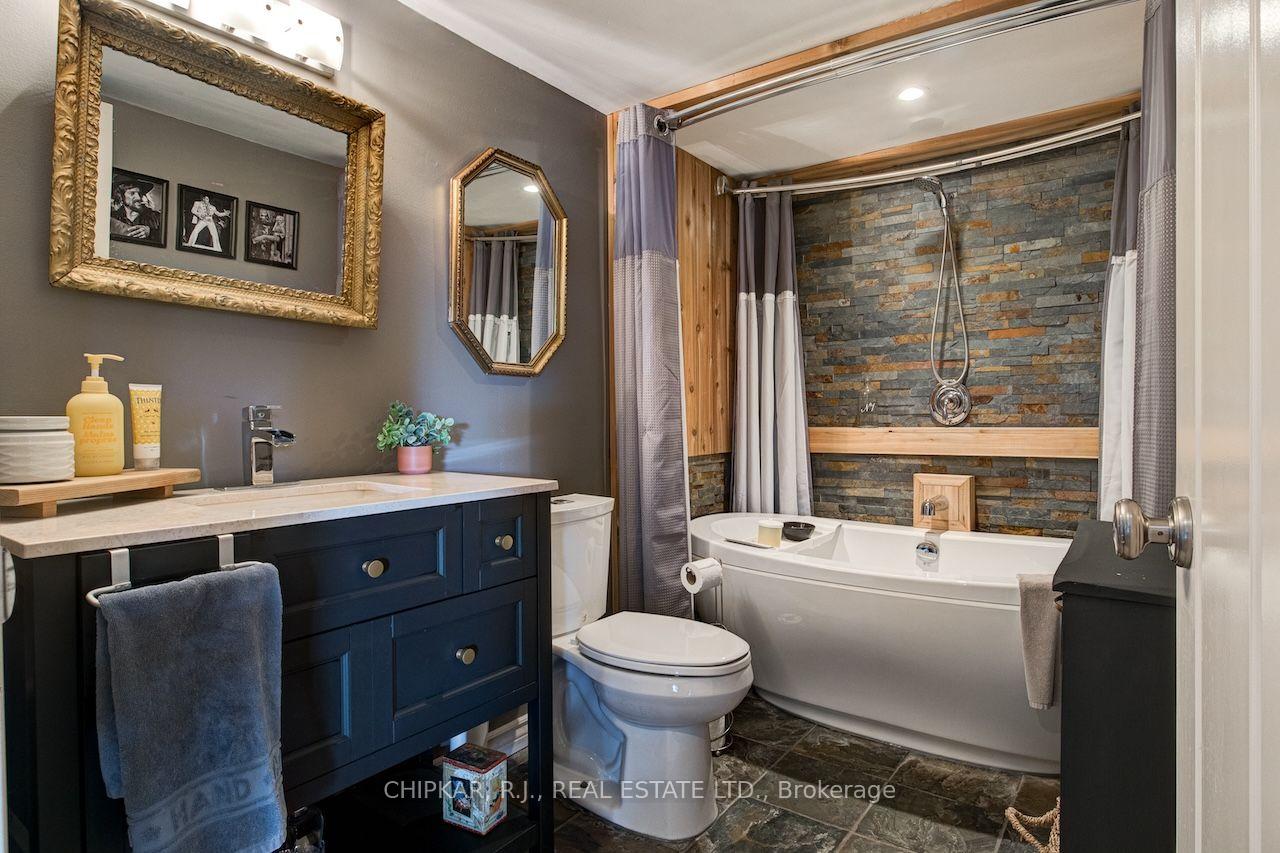 Photo 30 of 516 Governor's Road E, Brant, Paris — HOMEH