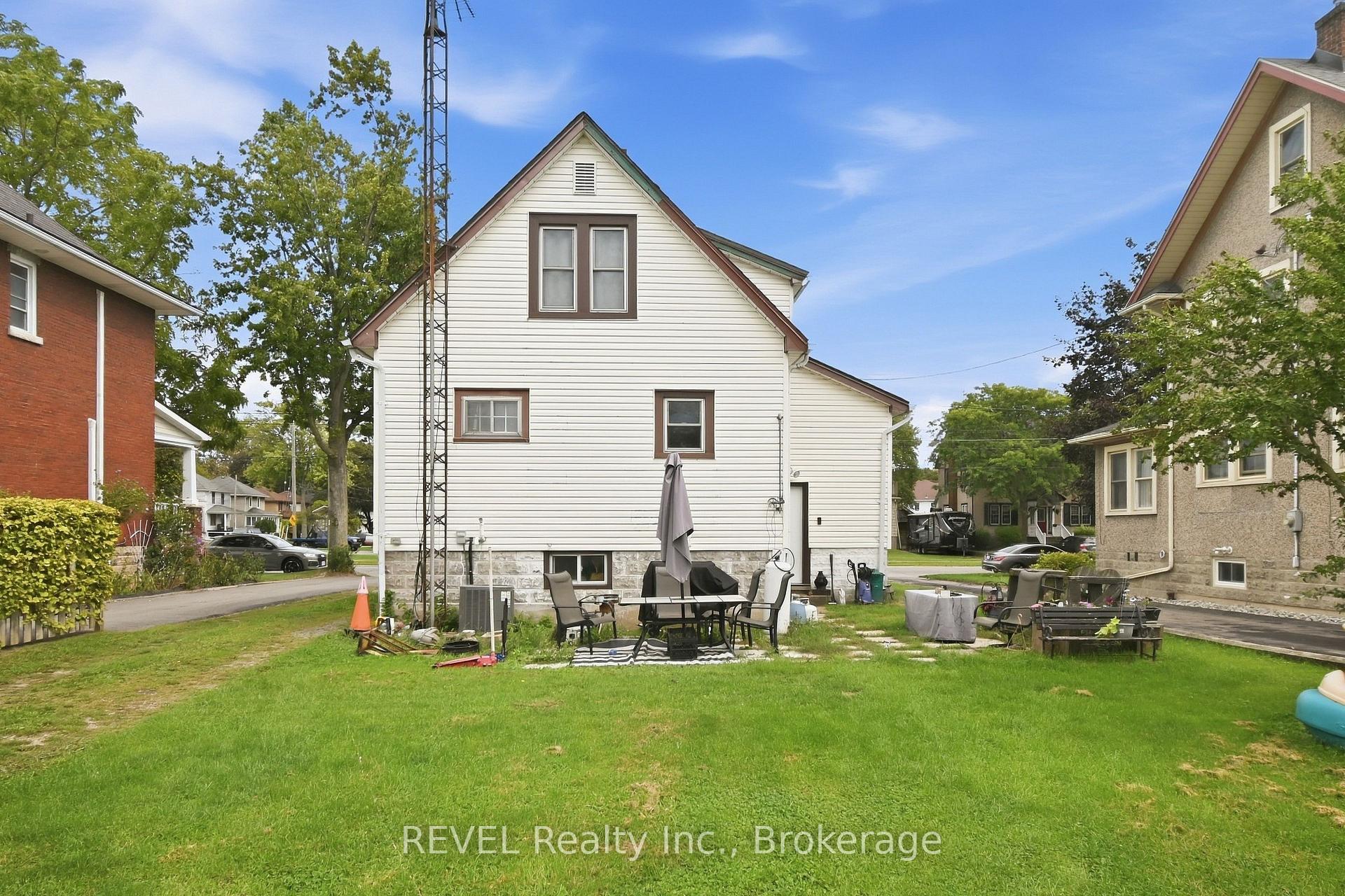 Photo 4 of 116 Steele Street, Port Colborne, Sugarloaf — HOMEH