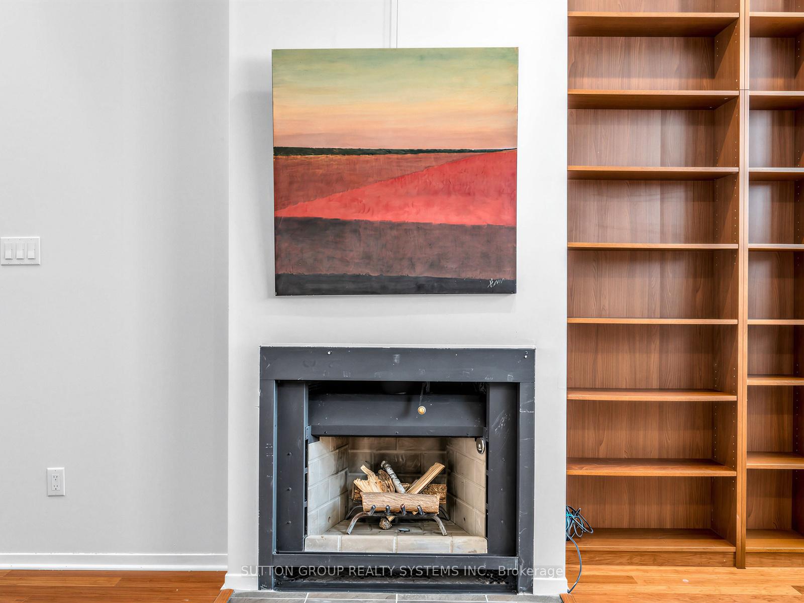 Photo 5 of Unit 5, 6 Bartlett Avenue W, Toronto, Dovercourt-Wallace Emerson-Junction — HOMEH