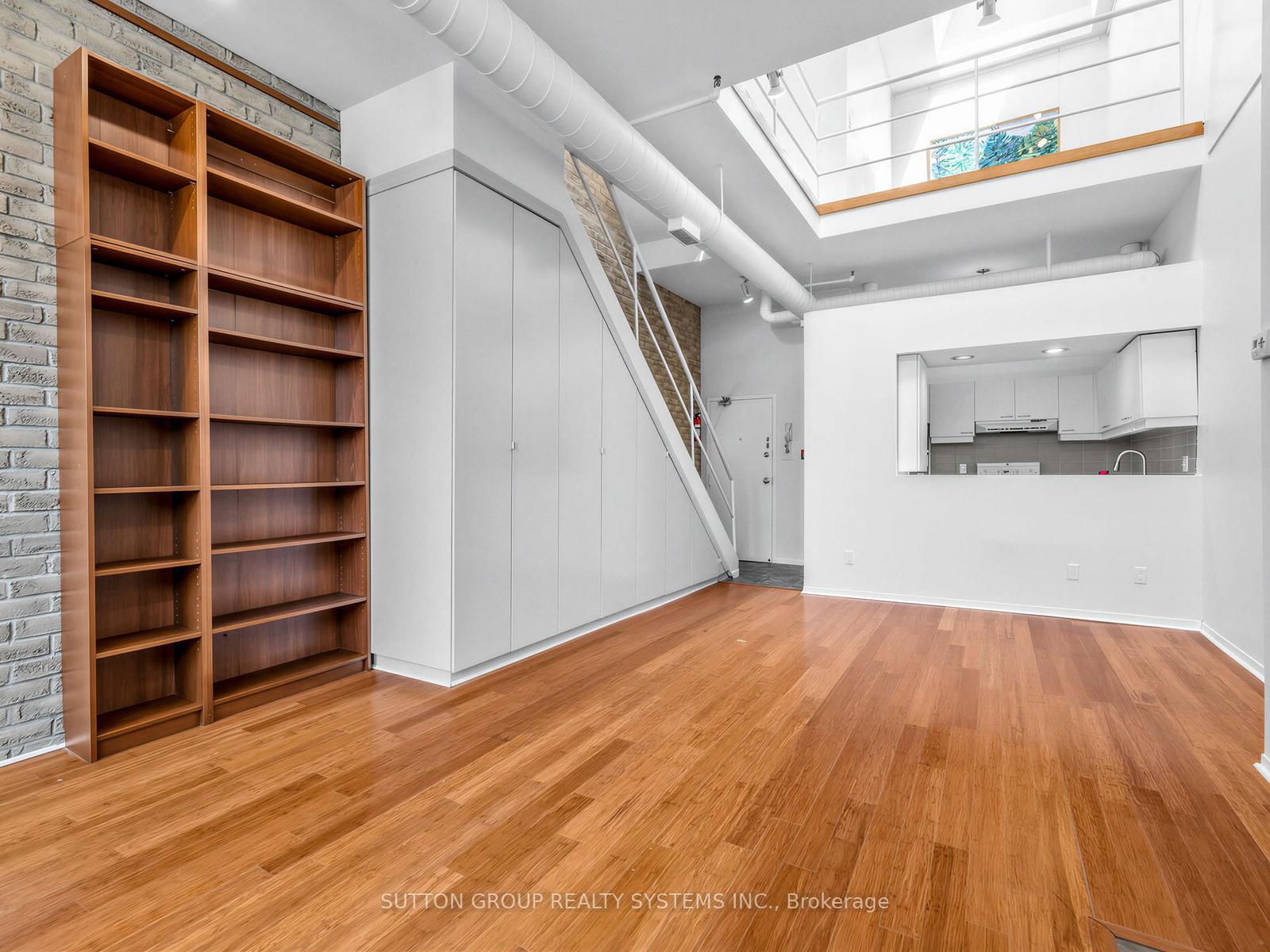 Photo 7 of Unit 5, 6 Bartlett Avenue W, Toronto, Dovercourt-Wallace Emerson-Junction — HOMEH