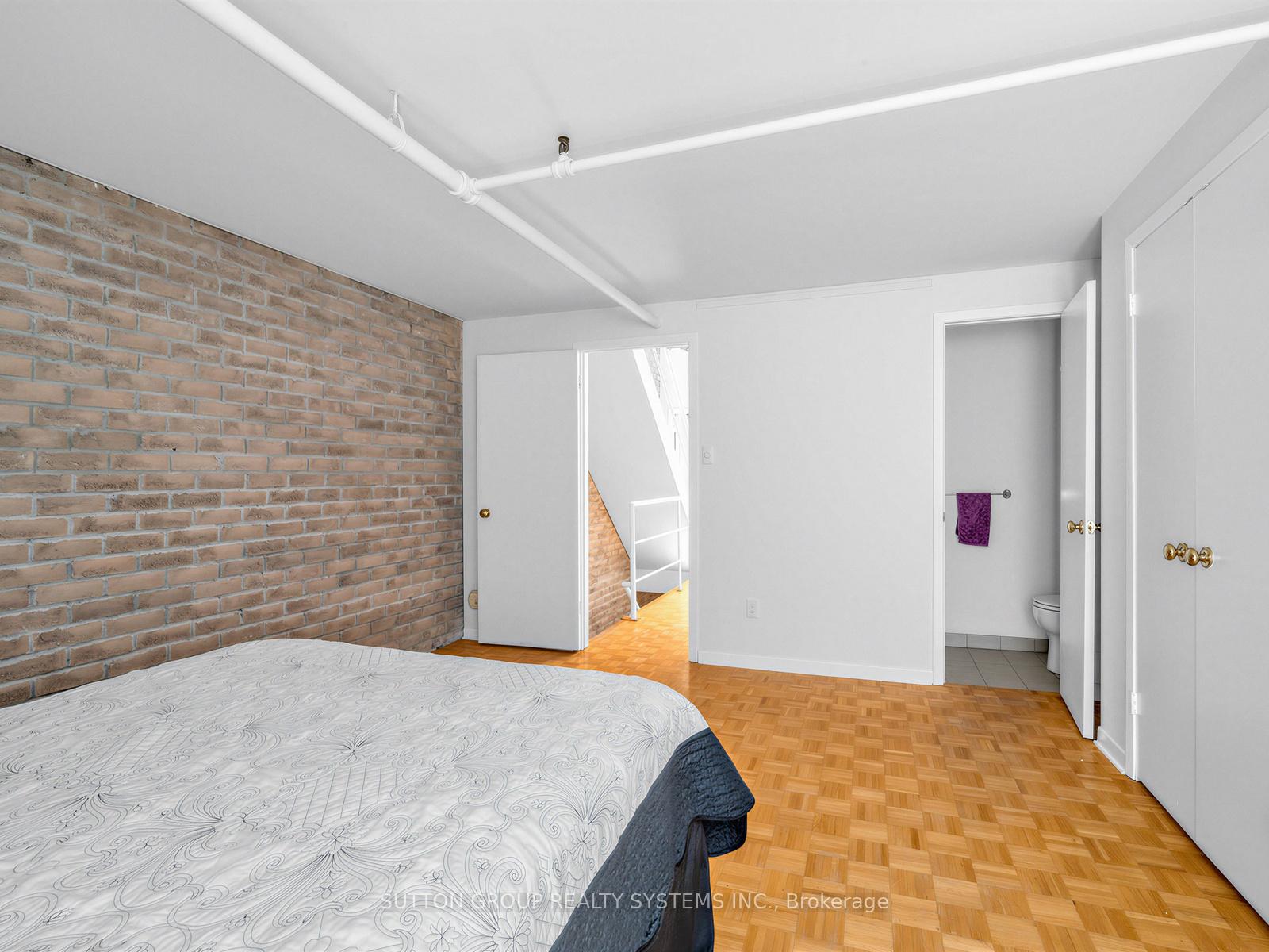 Photo 12 of Unit 5, 6 Bartlett Avenue W, Toronto, Dovercourt-Wallace Emerson-Junction — HOMEH