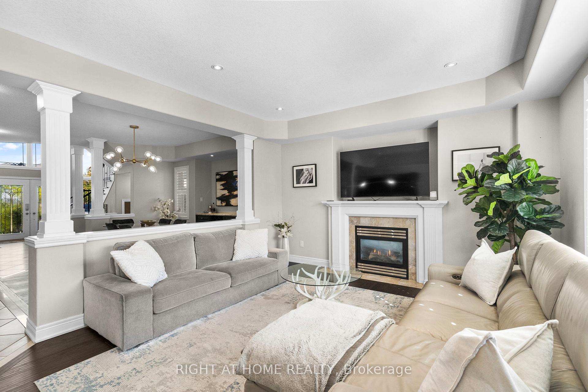 Photo 22 of 12 Donatello Court, Hamilton, Carpenter — HOMEH