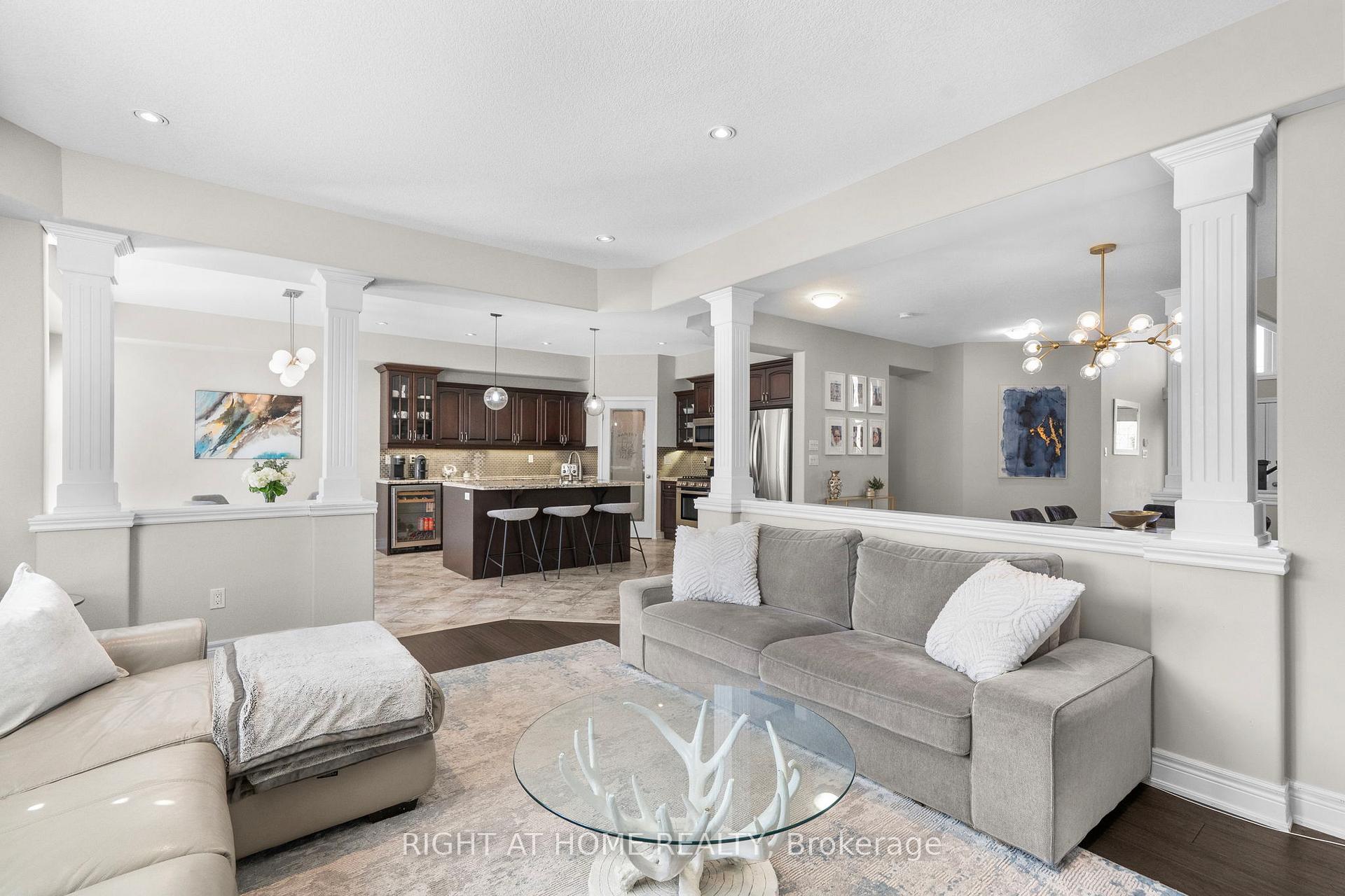 Photo 23 of 12 Donatello Court, Hamilton, Carpenter — HOMEH