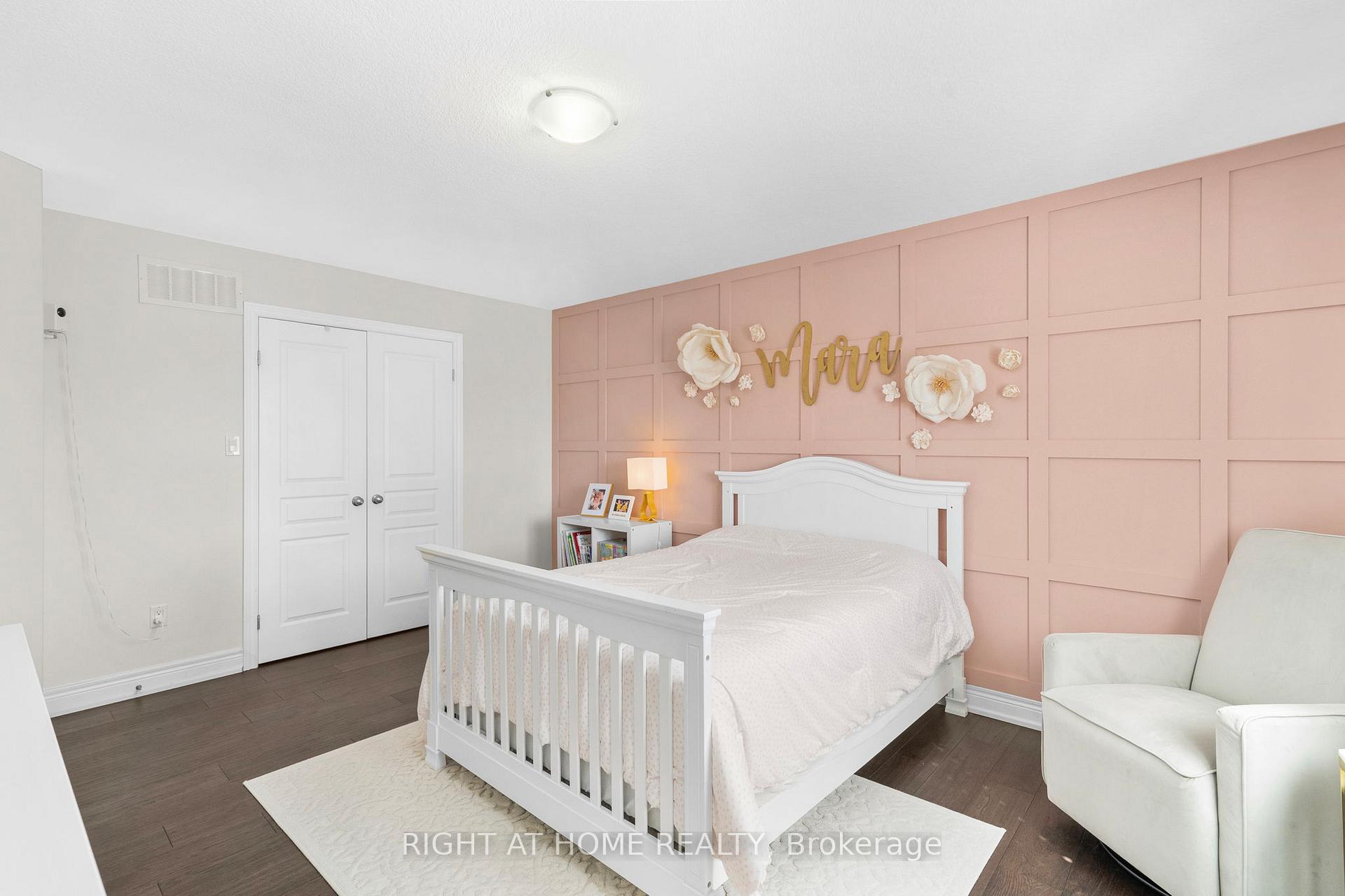 Photo 34 of 12 Donatello Court, Hamilton, Carpenter — HOMEH