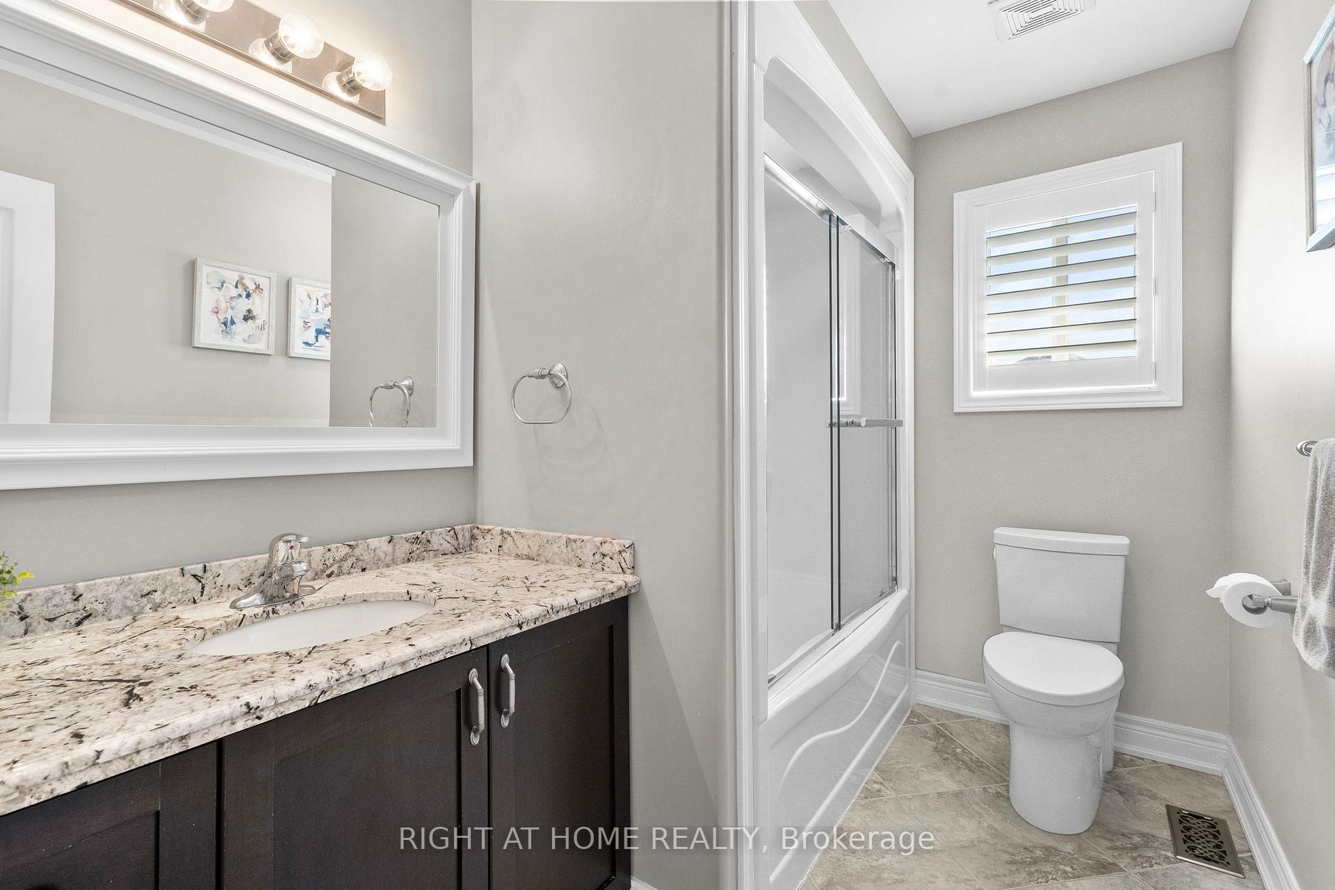 Photo 35 of 12 Donatello Court, Hamilton, Carpenter — HOMEH