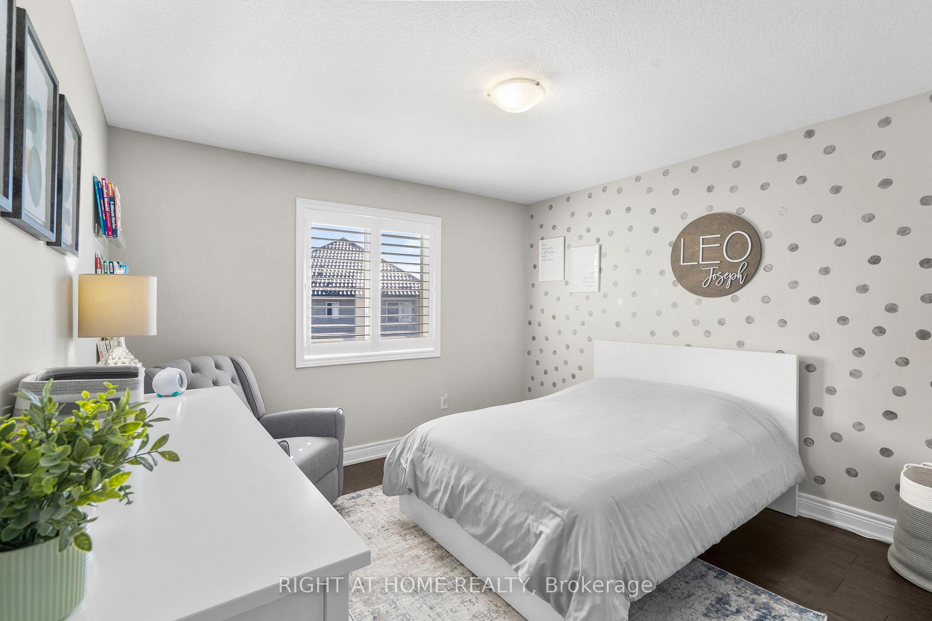 Photo 36 of 12 Donatello Court, Hamilton, Carpenter — HOMEH