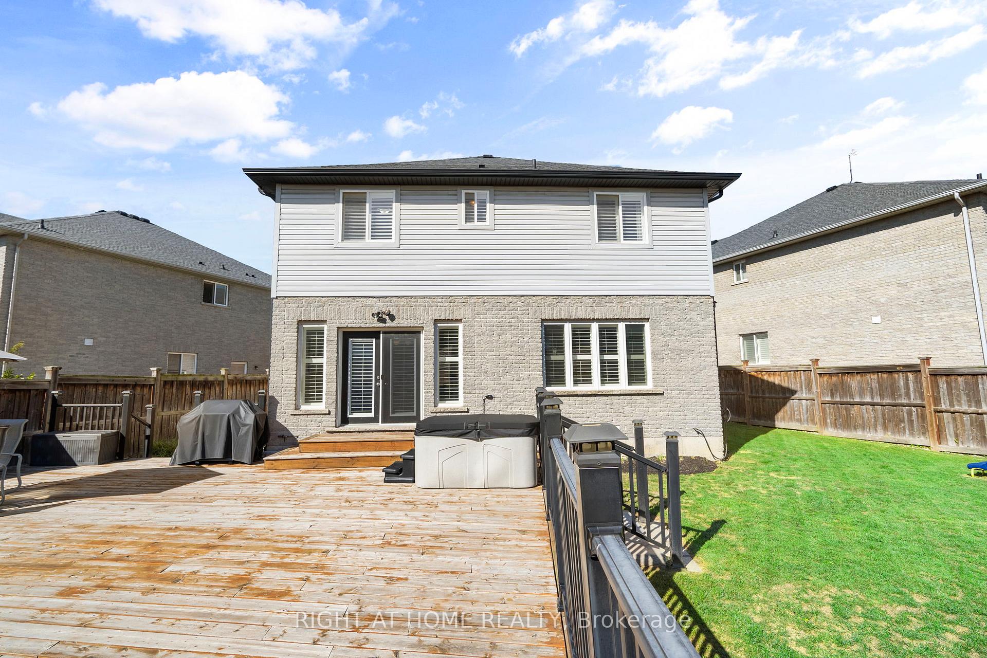 Photo 47 of 12 Donatello Court, Hamilton, Carpenter — HOMEH