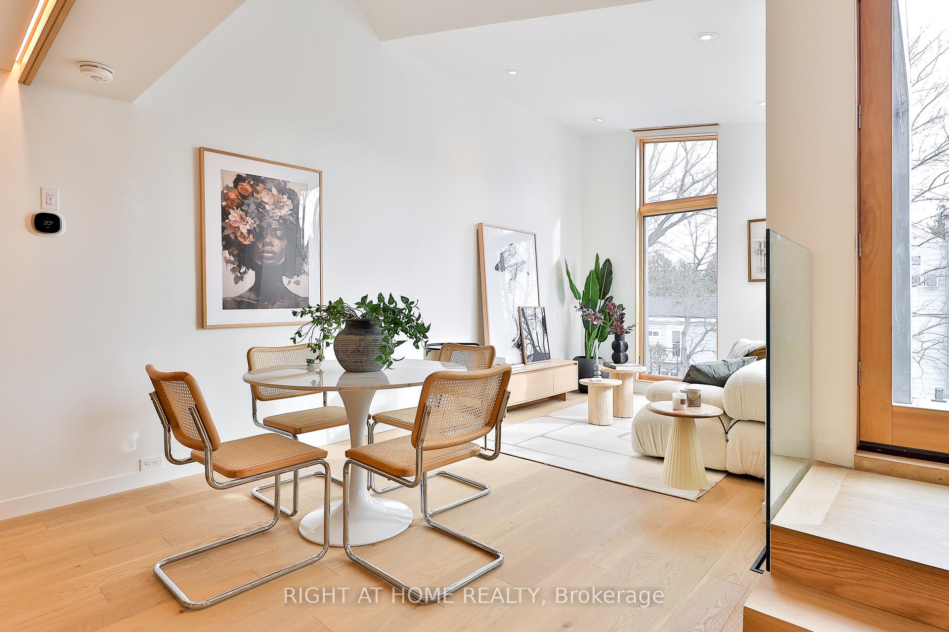 Photo 2 of Unit Penthouse 2, 225 Brunswick Avenue, Toronto, University — HOMEH