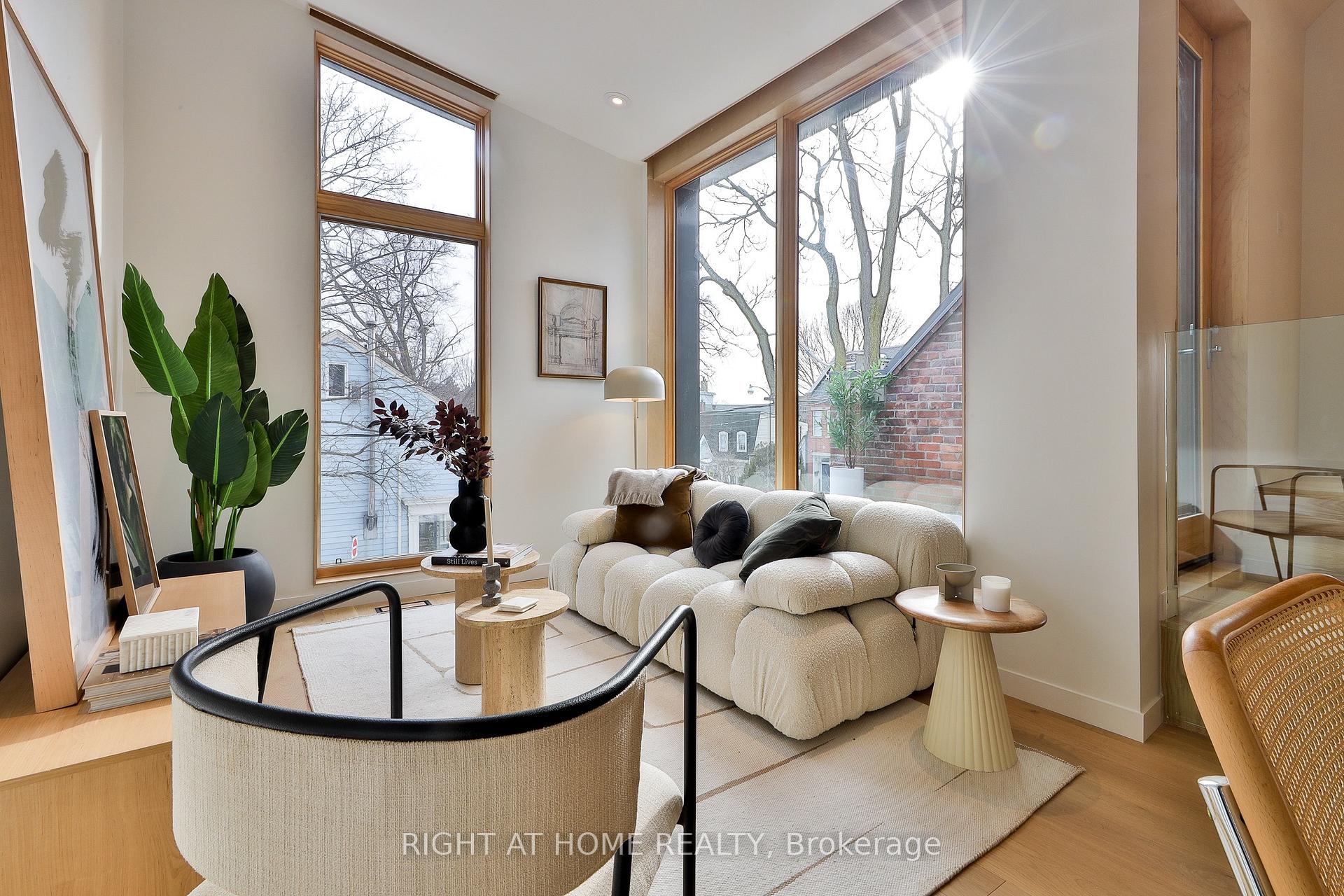Photo 5 of Unit Penthouse 2, 225 Brunswick Avenue, Toronto, University — HOMEH