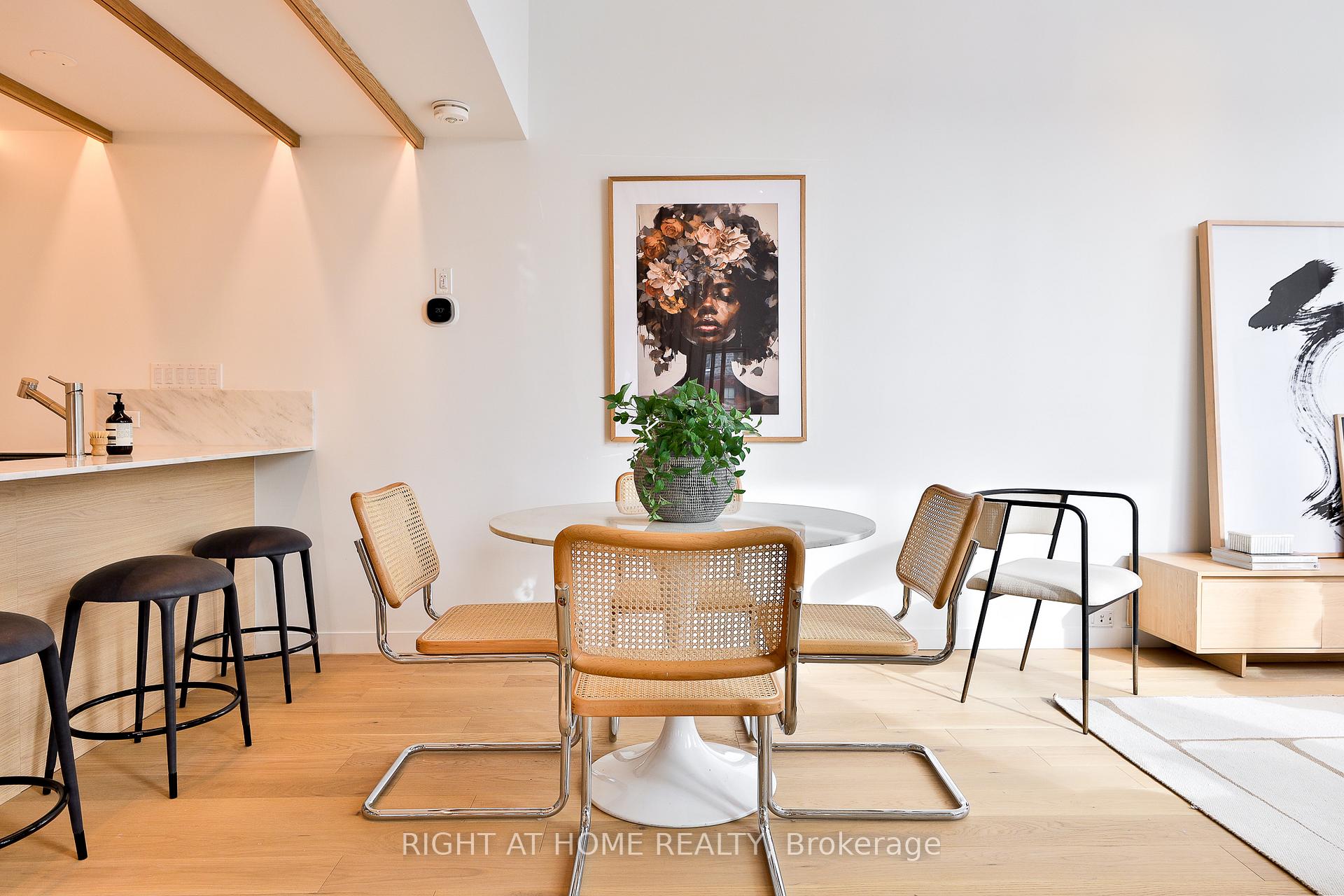 Photo 6 of Unit Penthouse 2, 225 Brunswick Avenue, Toronto, University — HOMEH