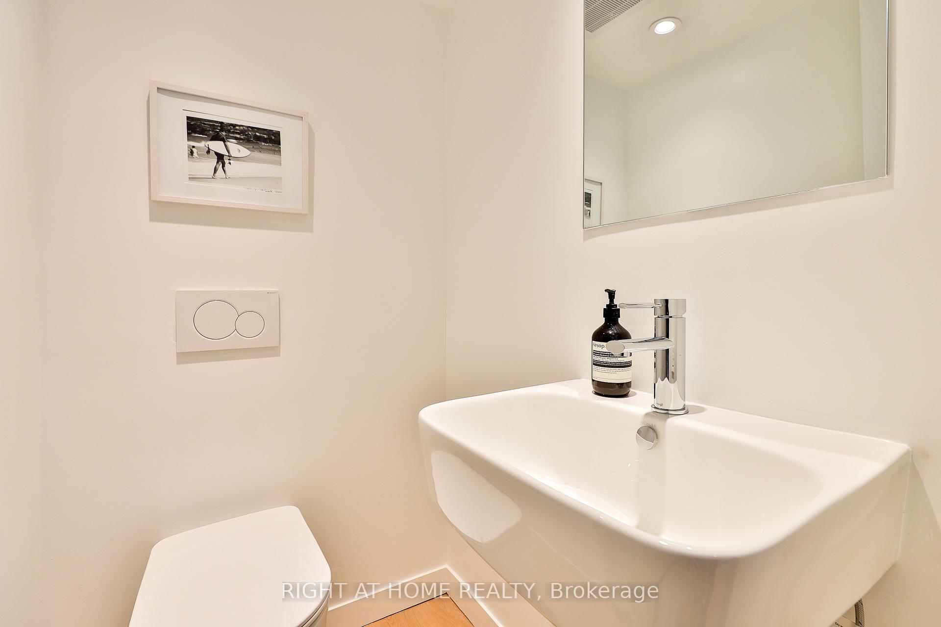 Photo 11 of Unit Penthouse 2, 225 Brunswick Avenue, Toronto, University — HOMEH