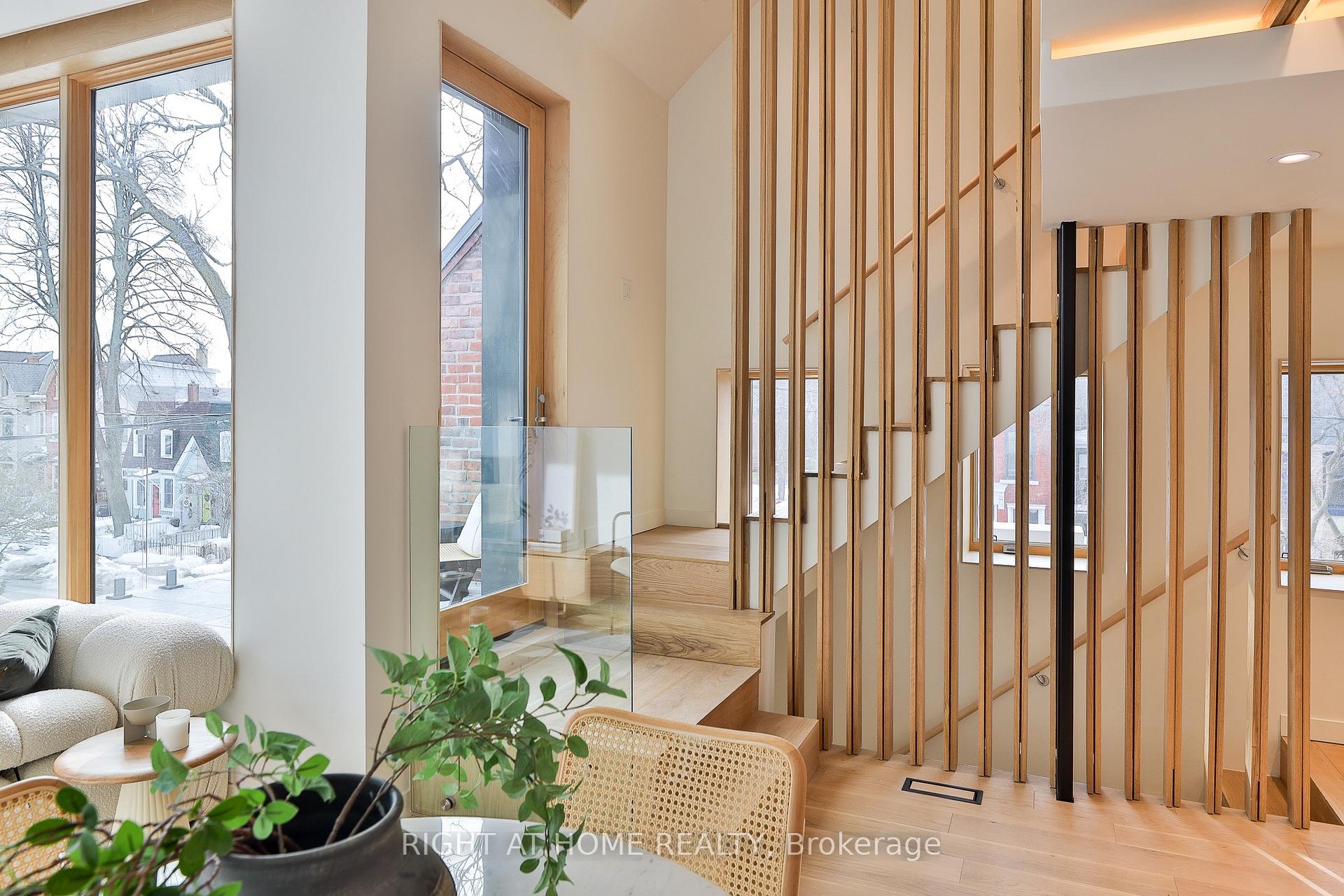 Photo 12 of Unit Penthouse 2, 225 Brunswick Avenue, Toronto, University — HOMEH