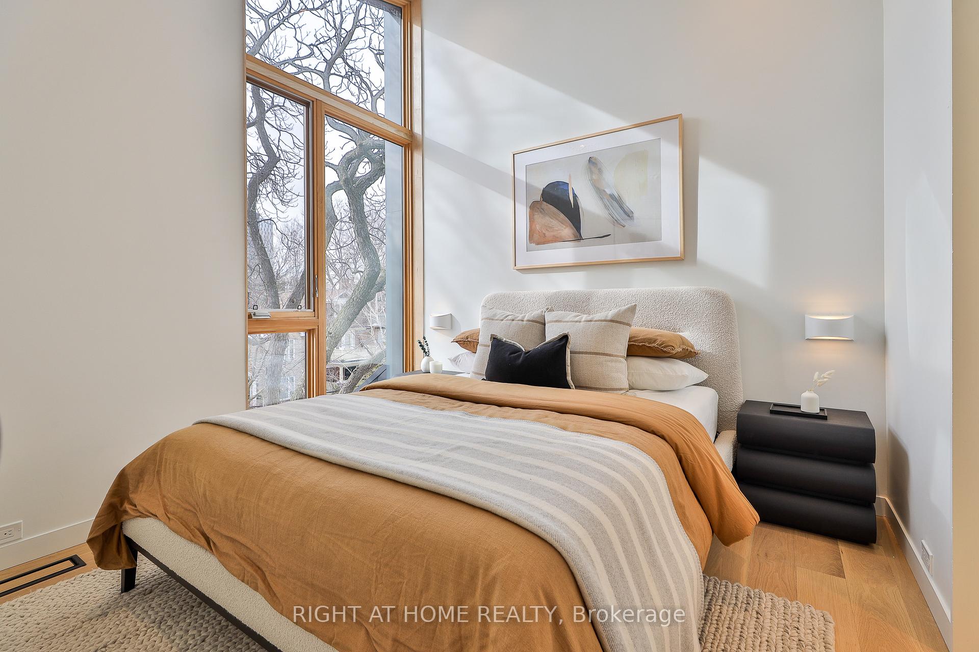 Photo 17 of Unit Penthouse 2, 225 Brunswick Avenue, Toronto, University — HOMEH