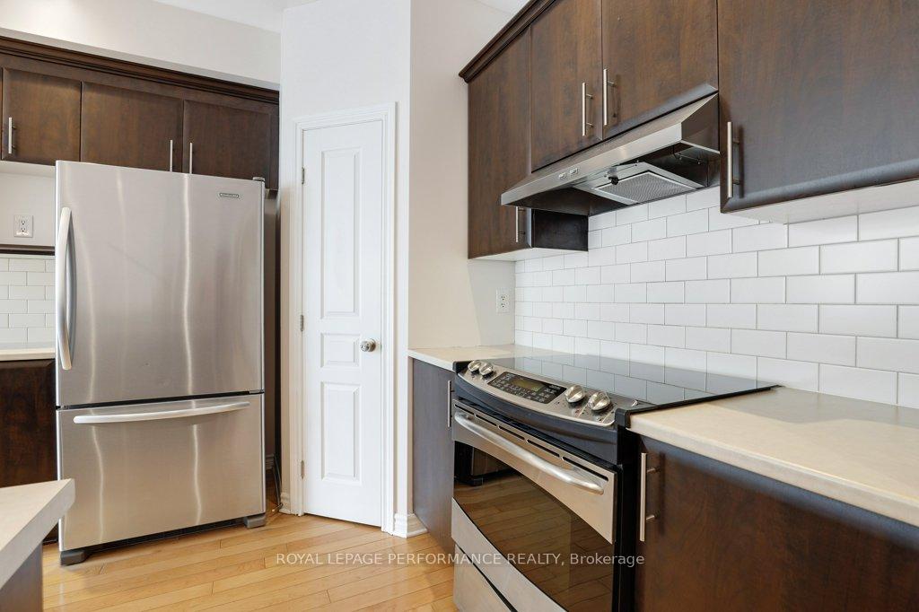 Photo 10 of 306 Waymark Crescent, Ottawa, Kanata - Emerald Meadows/Trailwest — HOMEH