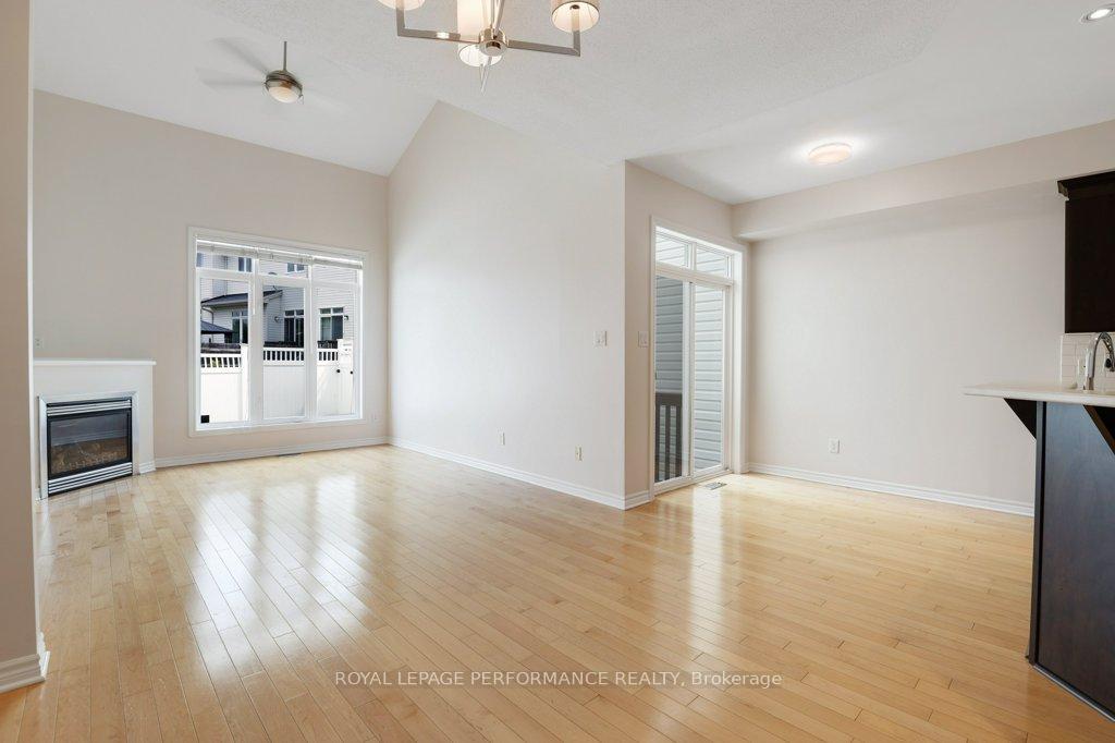 Photo 20 of 306 Waymark Crescent, Ottawa, Kanata - Emerald Meadows/Trailwest — HOMEH