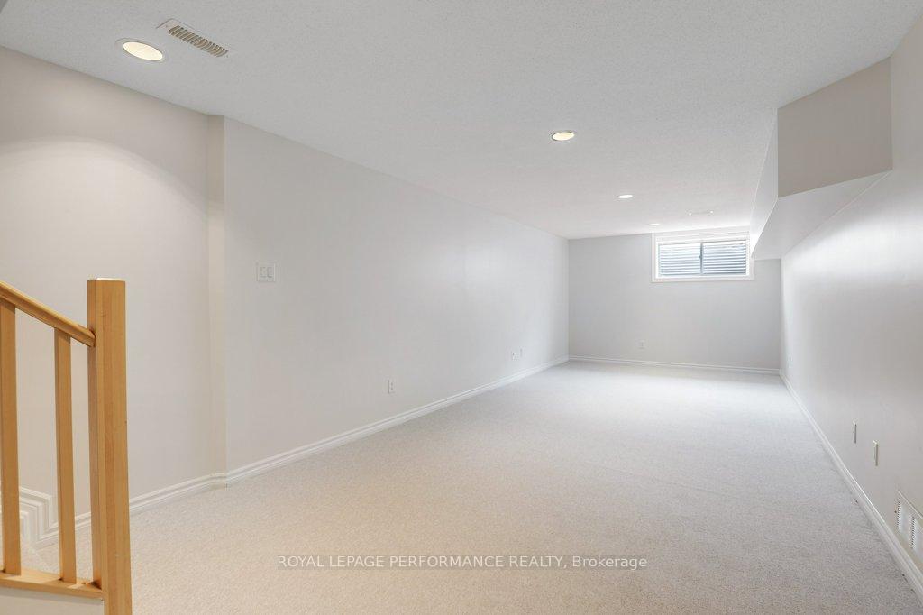 Photo 36 of 306 Waymark Crescent, Ottawa, Kanata - Emerald Meadows/Trailwest — HOMEH