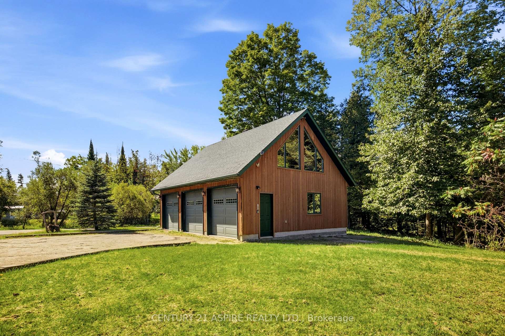 Photo 6 of 800 Forest Park Road, Laurentian Valley, Laurentian Valley — HOMEH
