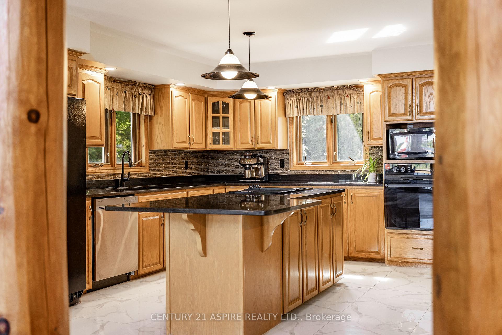 Photo 11 of 800 Forest Park Road, Laurentian Valley, Laurentian Valley — HOMEH