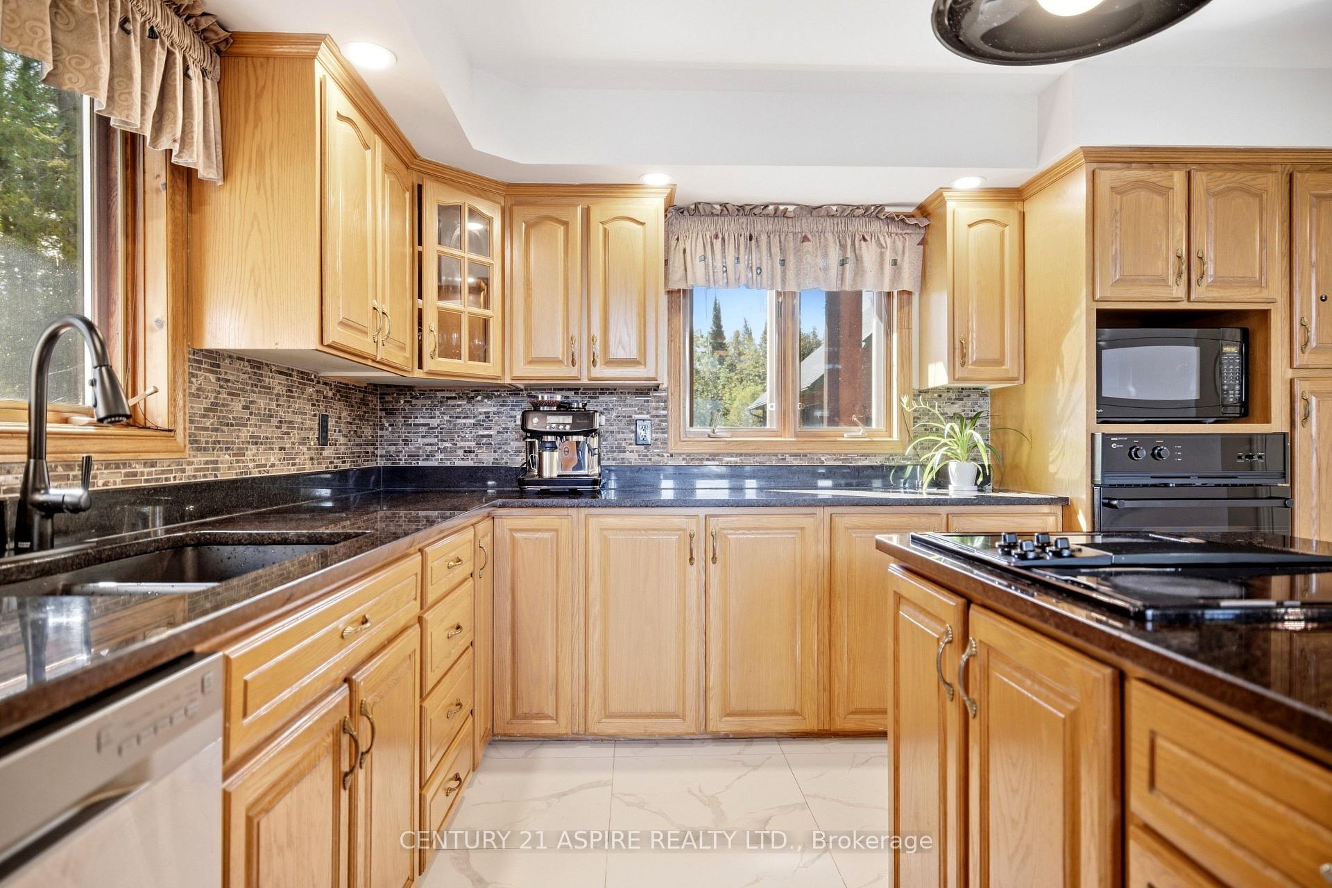 Photo 12 of 800 Forest Park Road, Laurentian Valley, Laurentian Valley — HOMEH