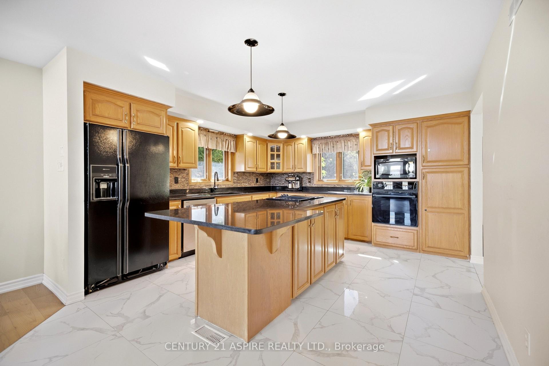 Photo 14 of 800 Forest Park Road, Laurentian Valley, Laurentian Valley — HOMEH