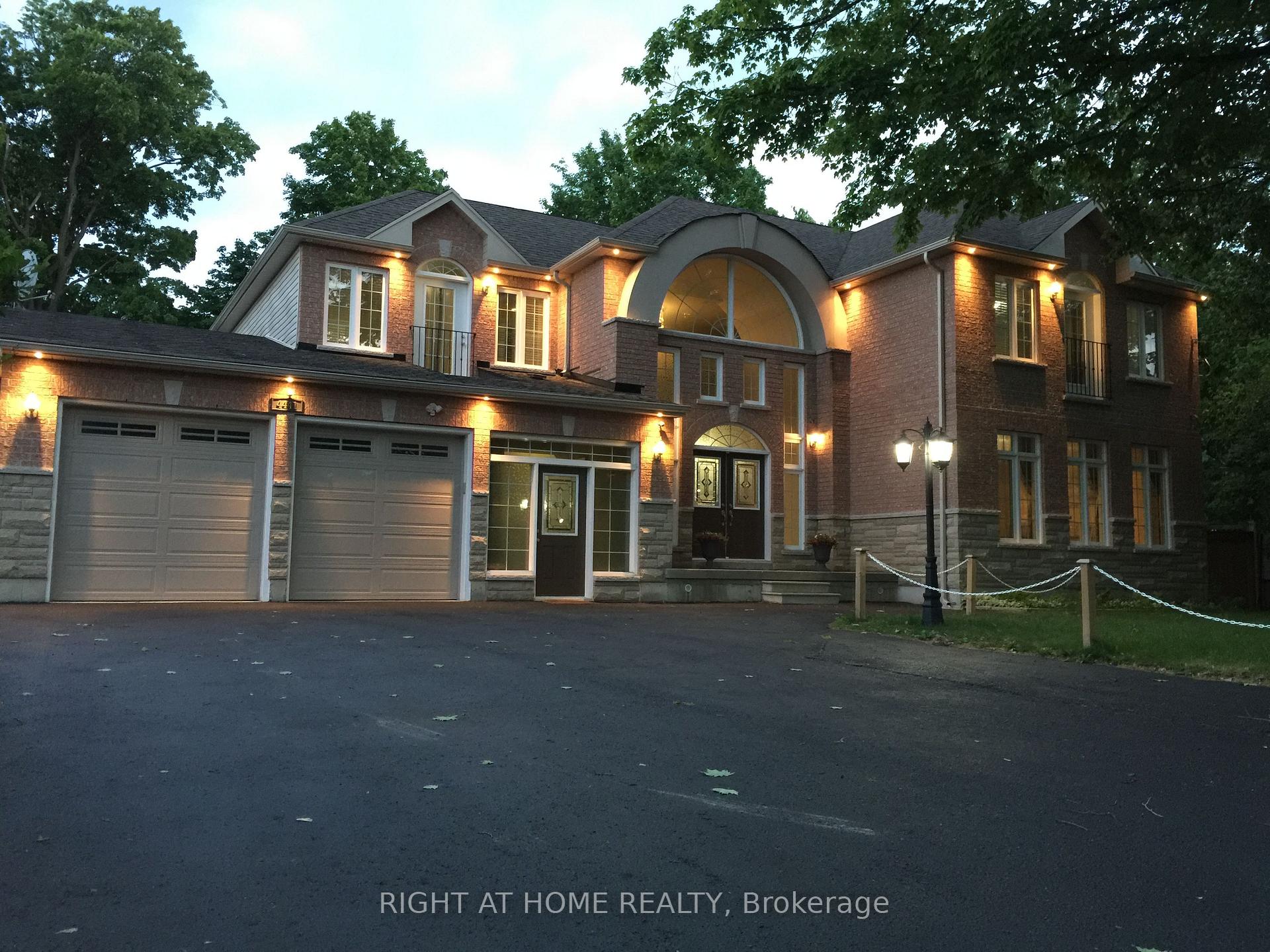 Photo 2 of 4441 Lawrence Avenue E, Scarborough, West Hill — HOMEH