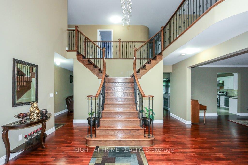 Photo 3 of 4441 Lawrence Avenue E, Scarborough, West Hill — HOMEH