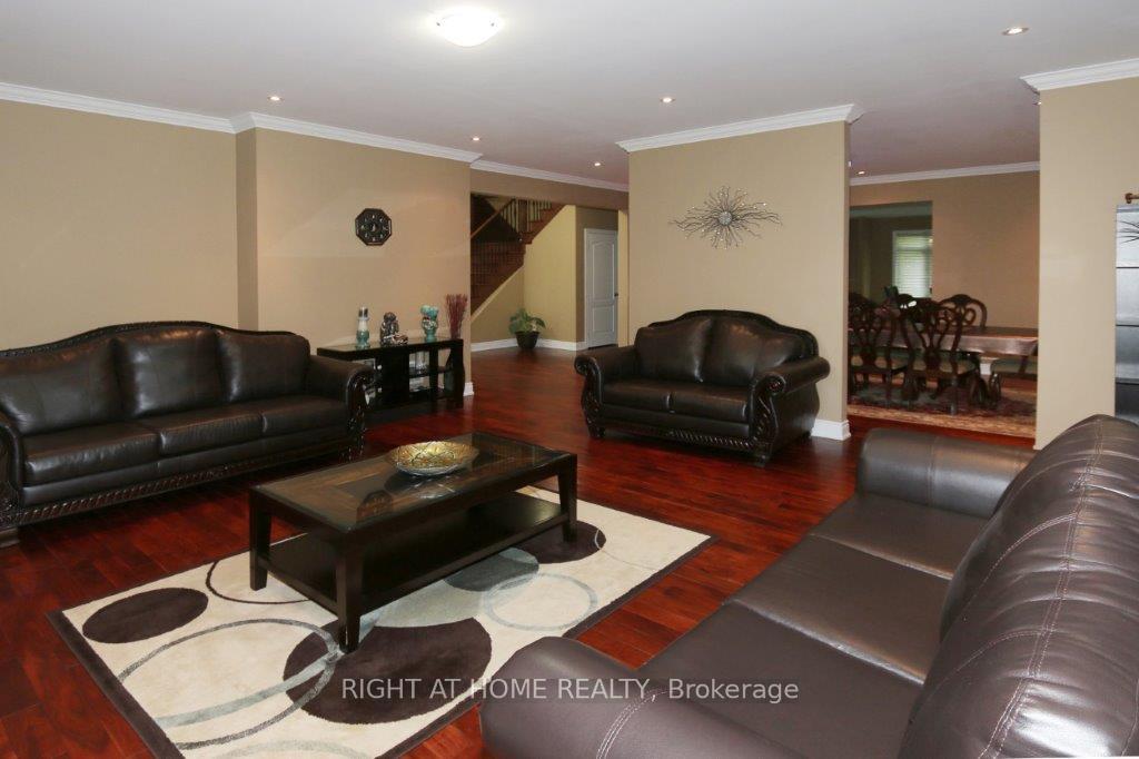 Photo 6 of 4441 Lawrence Avenue E, Scarborough, West Hill — HOMEH