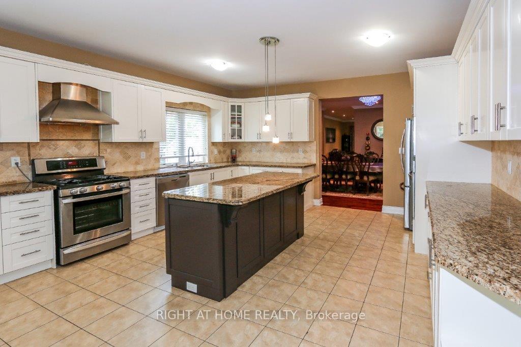 Photo 9 of 4441 Lawrence Avenue E, Scarborough, West Hill — HOMEH