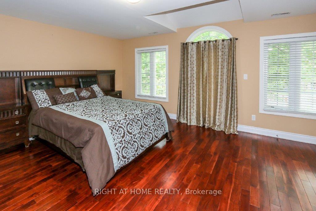 Photo 18 of 4441 Lawrence Avenue E, Scarborough, West Hill — HOMEH