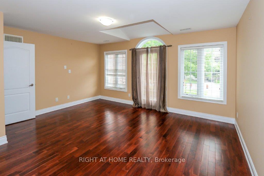 Photo 19 of 4441 Lawrence Avenue E, Scarborough, West Hill — HOMEH