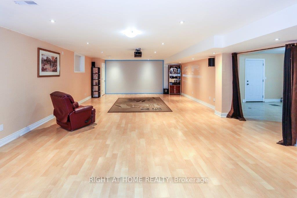 Photo 21 of 4441 Lawrence Avenue E, Scarborough, West Hill — HOMEH