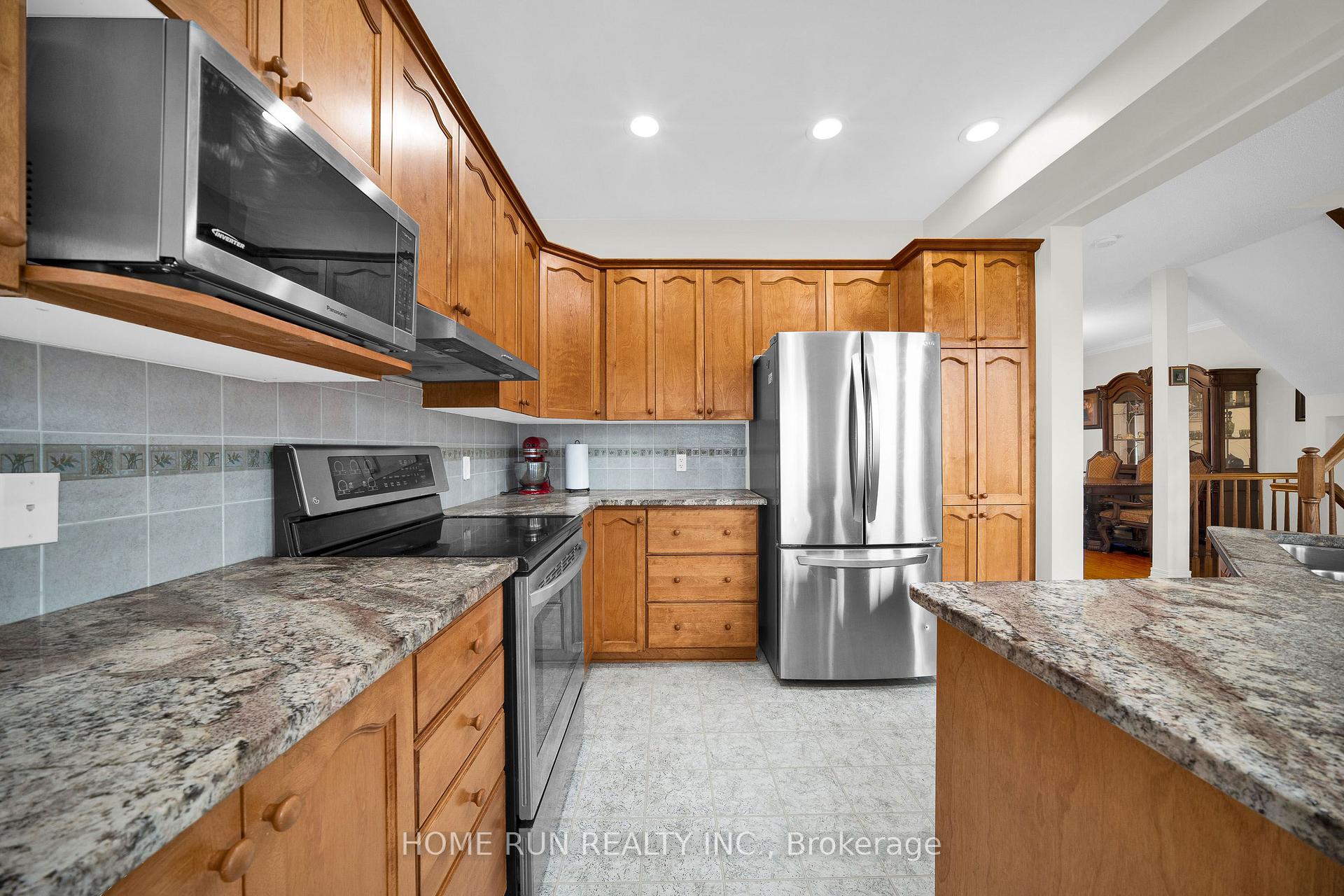 Photo 12 of 106 Portrush Avenue, Ottawa, Barrhaven - Longfields — HOMEH