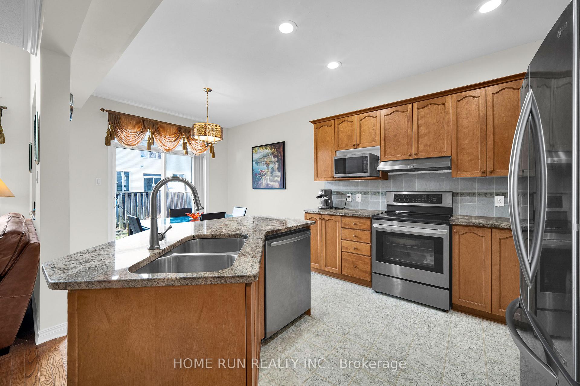 Photo 13 of 106 Portrush Avenue, Ottawa, Barrhaven - Longfields — HOMEH