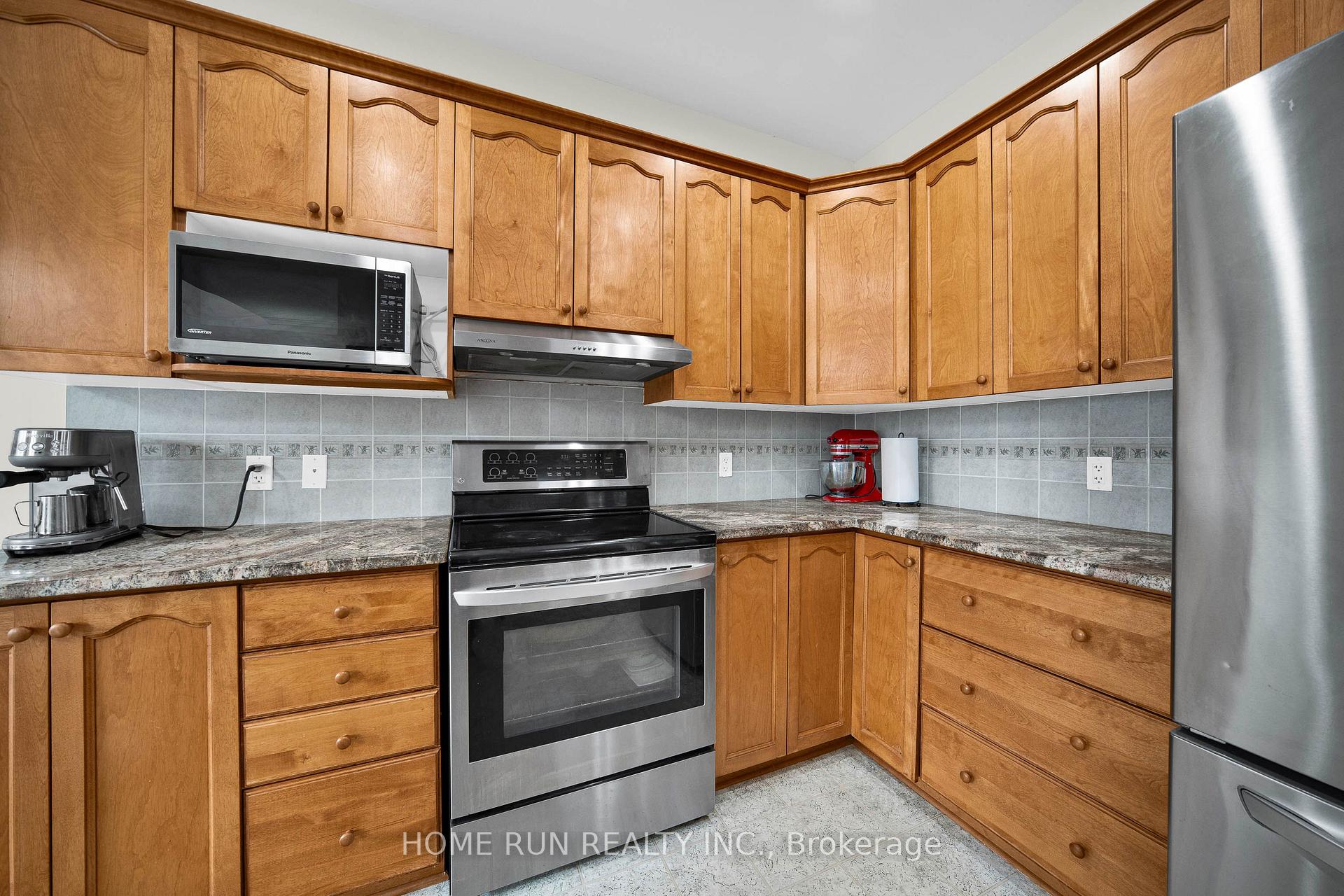 Photo 14 of 106 Portrush Avenue, Ottawa, Barrhaven - Longfields — HOMEH