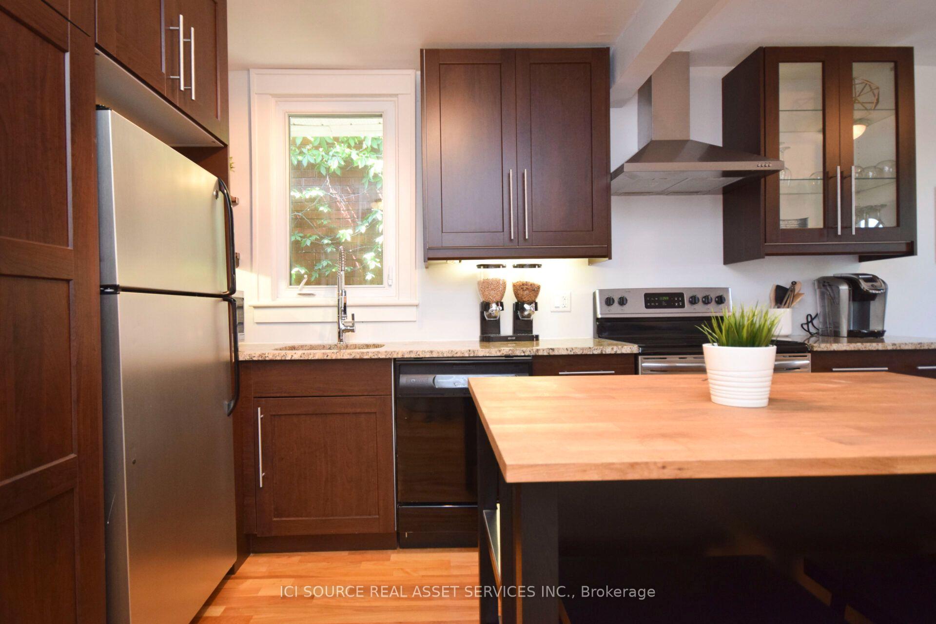 Photo 3 of Unit Upper, 118 Lower Charlotte Street, Ottawa, Lower Town — HOMEH
