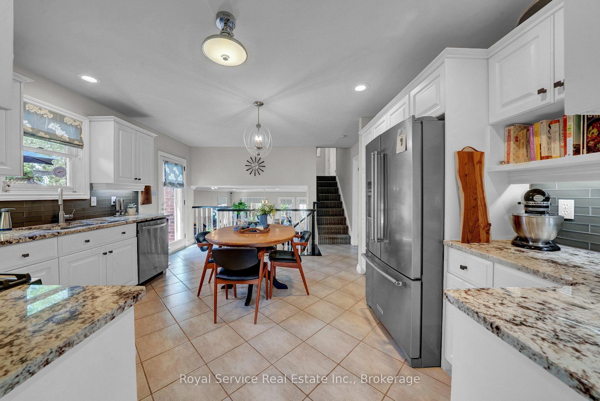 Photo 15 of 88 Simpson Avenue, Clarington, Bowmanville — HOMEH