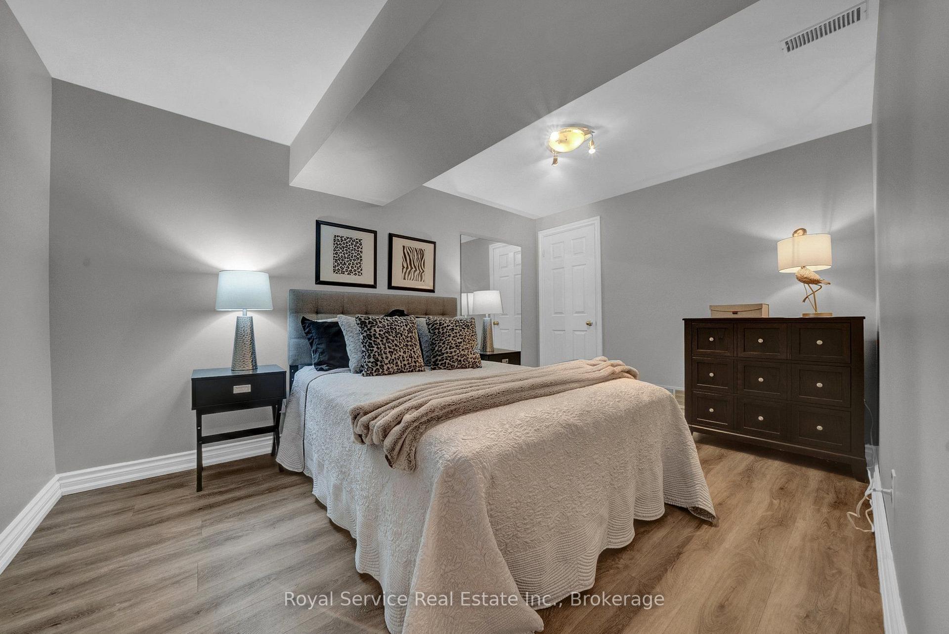 Photo 31 of 88 Simpson Avenue, Clarington, Bowmanville — HOMEH