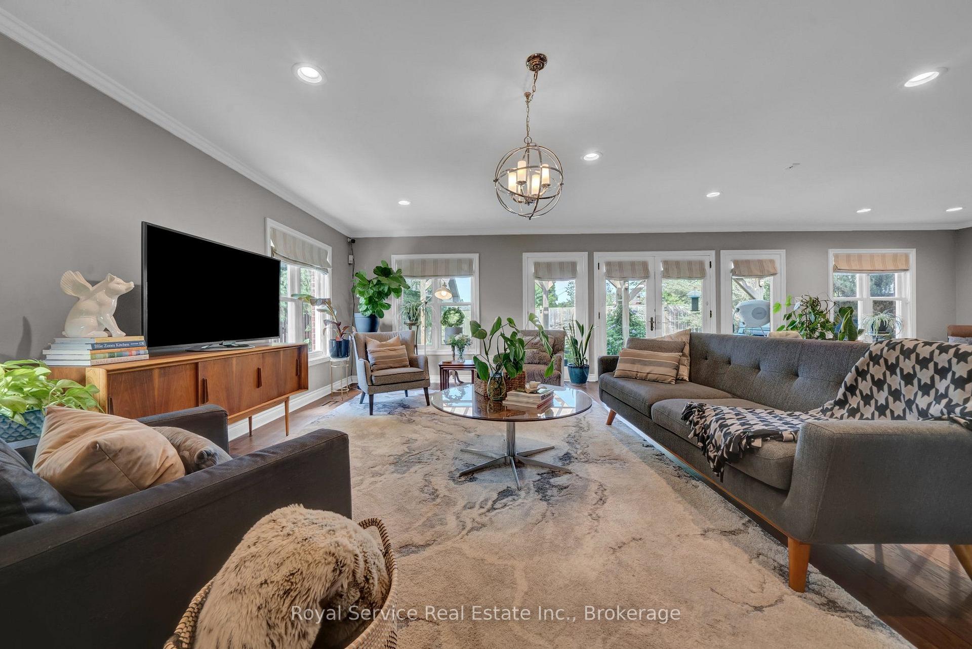 Photo 32 of 88 Simpson Avenue, Clarington, Bowmanville — HOMEH