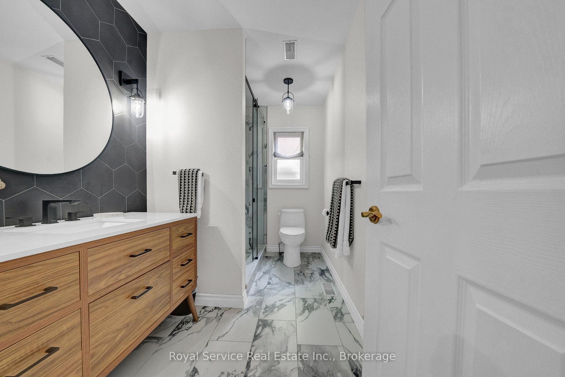 Photo 38 of 88 Simpson Avenue, Clarington, Bowmanville — HOMEH