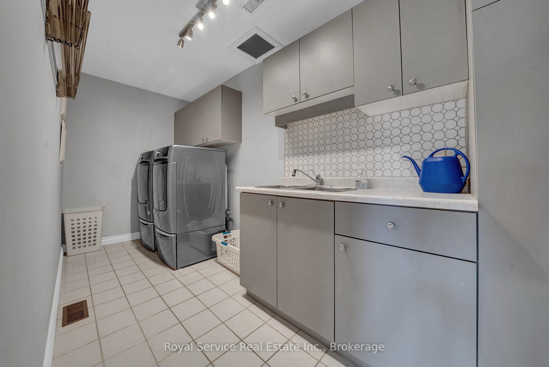 Photo 39 of 88 Simpson Avenue, Clarington, Bowmanville — HOMEH