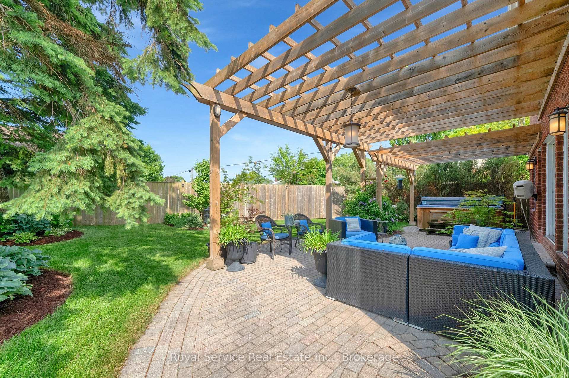 Photo 48 of 88 Simpson Avenue, Clarington, Bowmanville — HOMEH