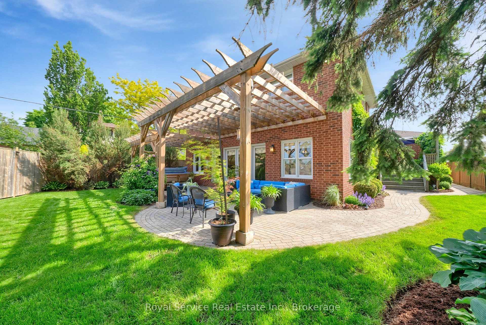 Photo 50 of 88 Simpson Avenue, Clarington, Bowmanville — HOMEH