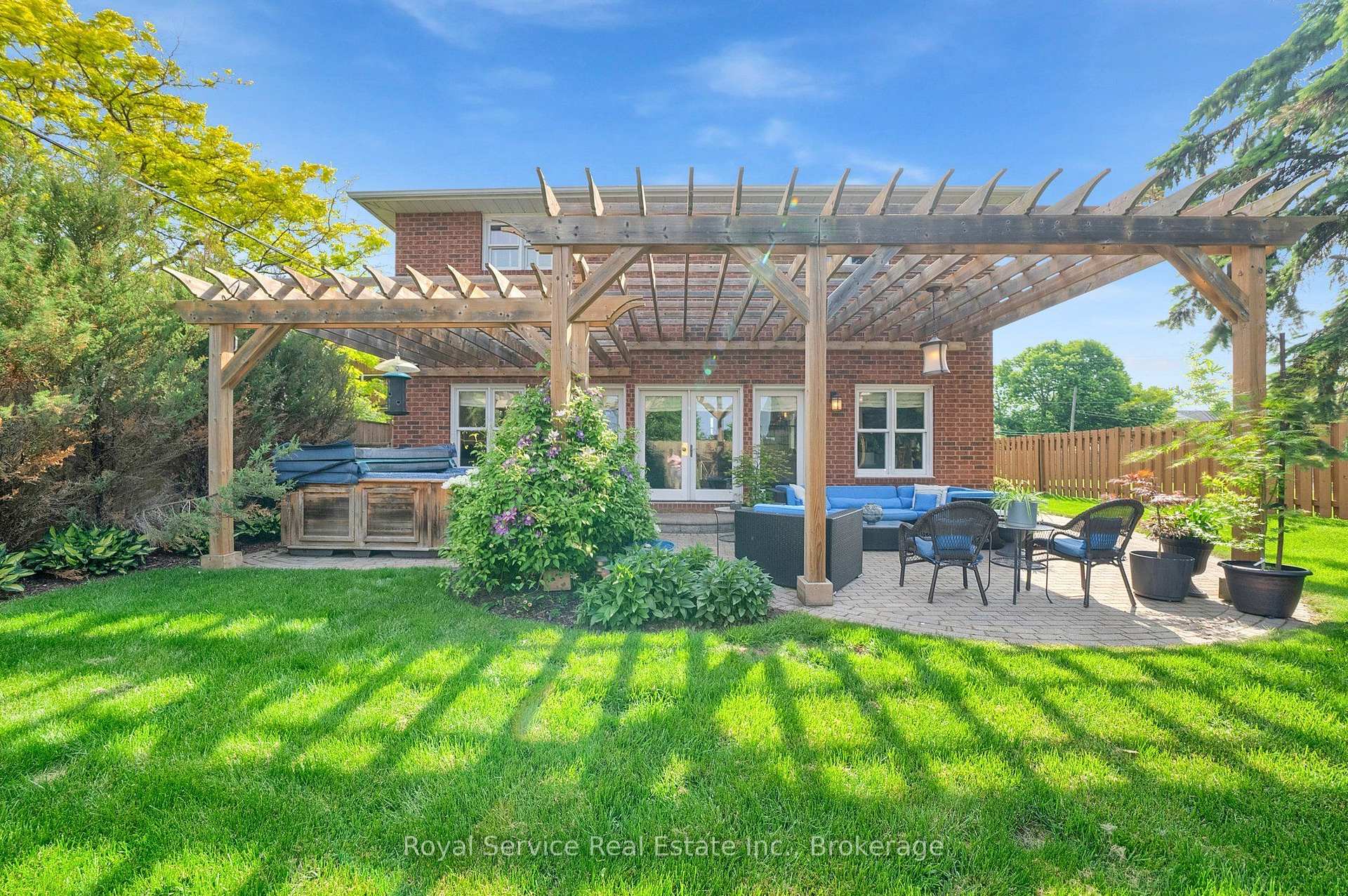 Photo 51 of 88 Simpson Avenue, Clarington, Bowmanville — HOMEH