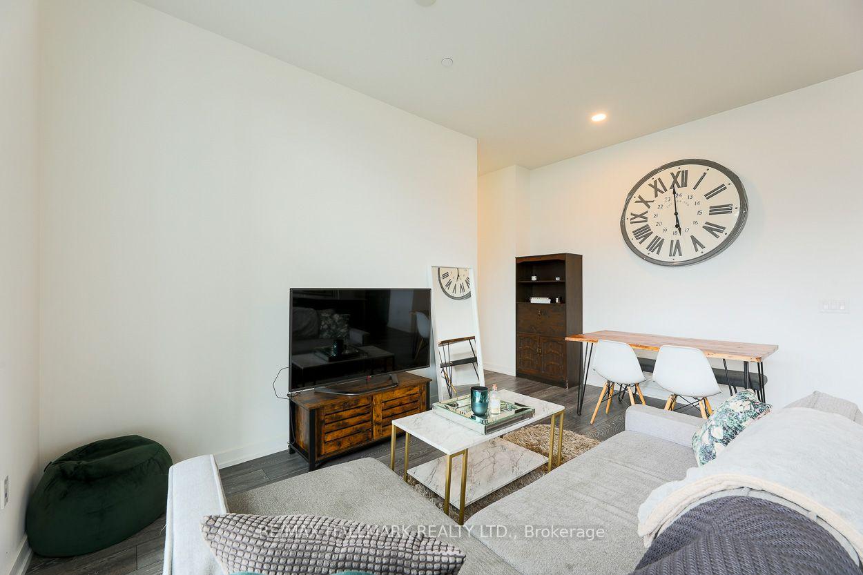 Photo 7 of Unit 405, 225 Sumach Street, Toronto, Regent Park — HOMEH