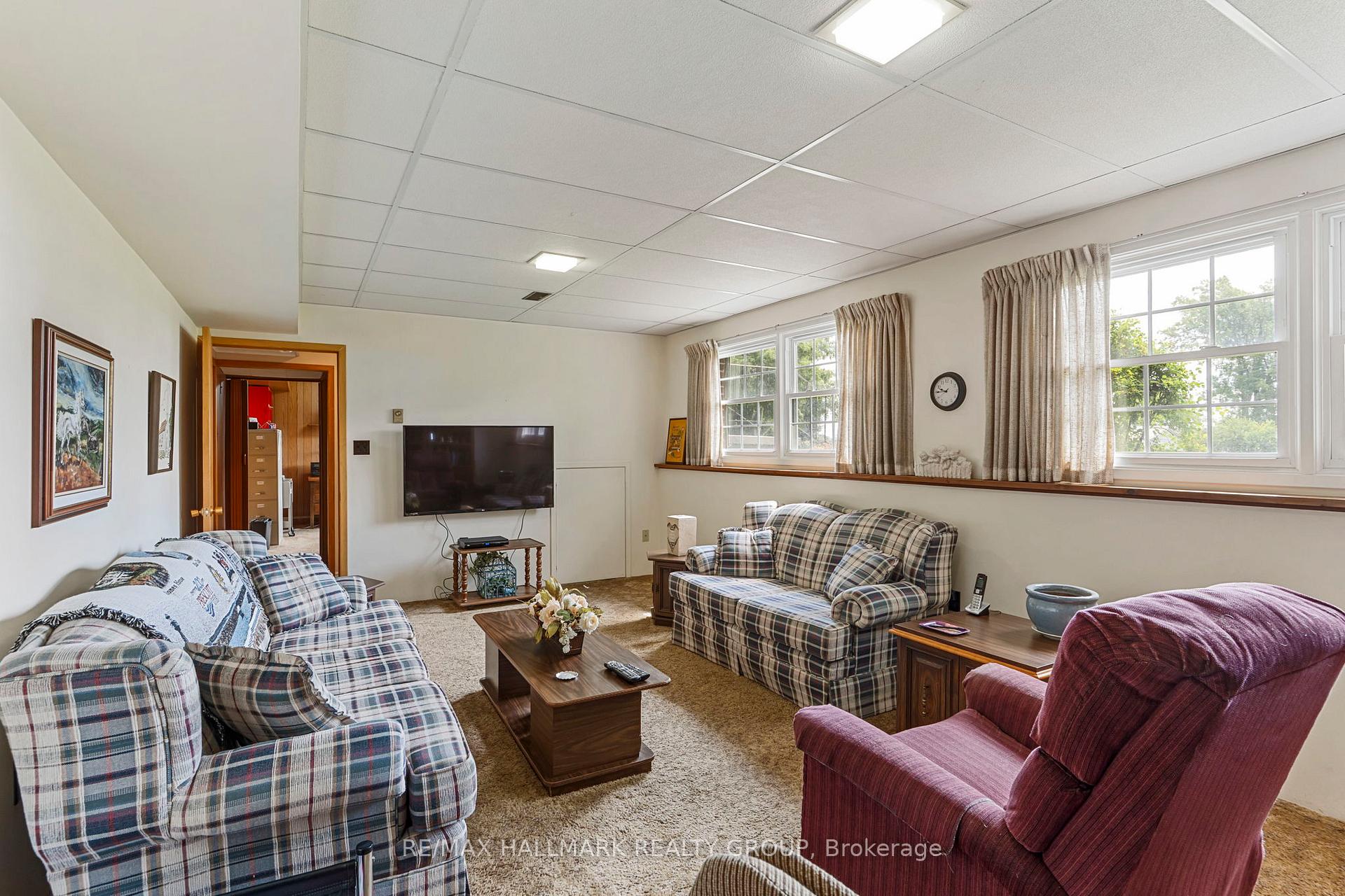 Photo 36 of 22 St Lawrence Court, Augusta, Augusta Twp — HOMEH