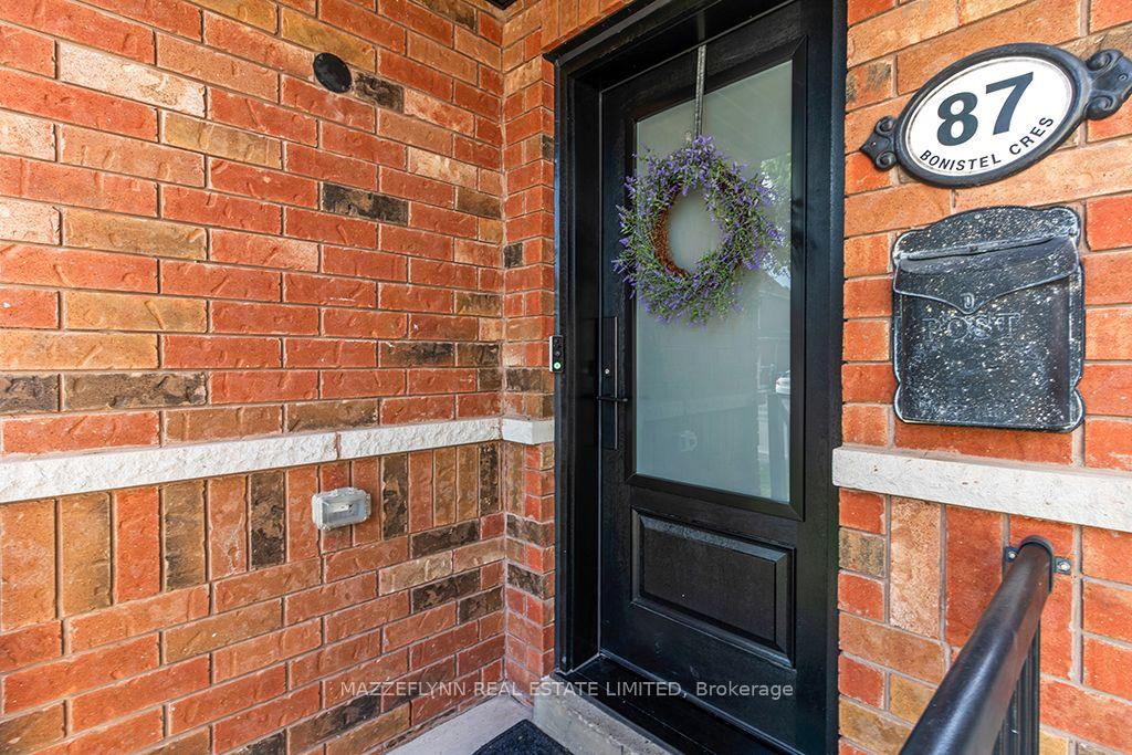 Photo 7 of 87 Bonistel Crescent, Brampton, Fletcher's Meadow — HOMEH